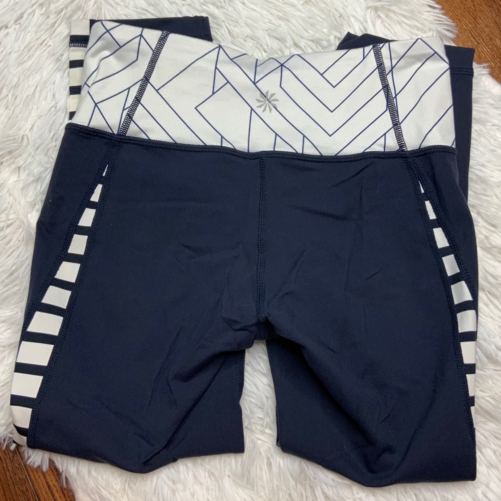 Athleta Chaturanga Cropped Leggings Navy Geo XXS